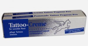 Tattoopflege mit Pegasus Tattoo-Creme